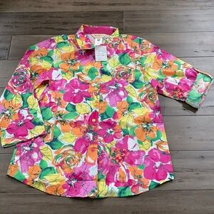 5 for $25 NWOT Norm Thompson bright floral button up‎ top
